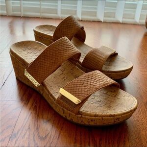 Vionic Atlantic Pepper Wedge Sandal